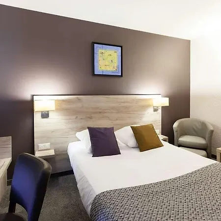 Brit Saumur Hotel Distré