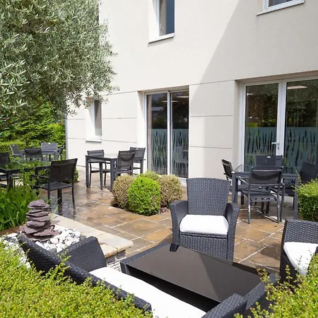 Brit Saumur Hotel