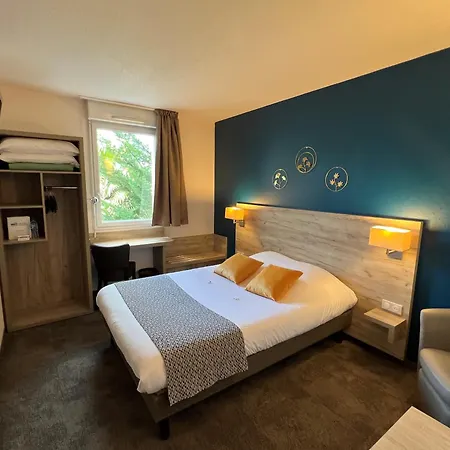 Brit Hotel Saumur Distre