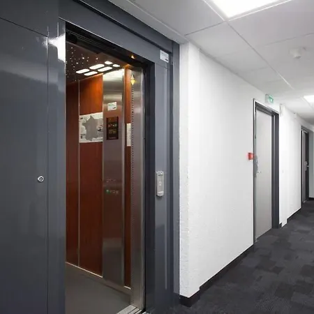 Brit Hotel Saumur 3*