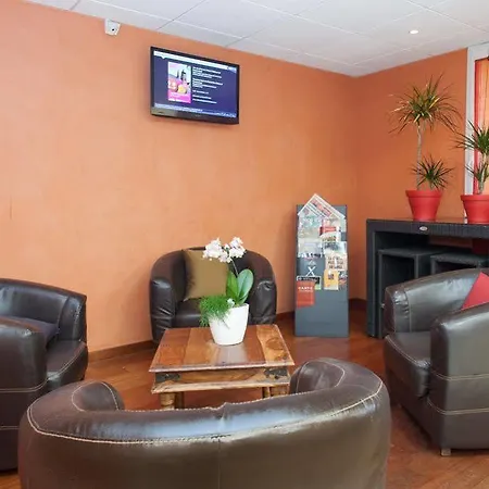 Brit Hotel Saumur Distre