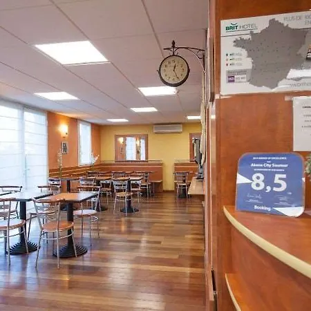 Отель Brit Hotel Saumur Distre