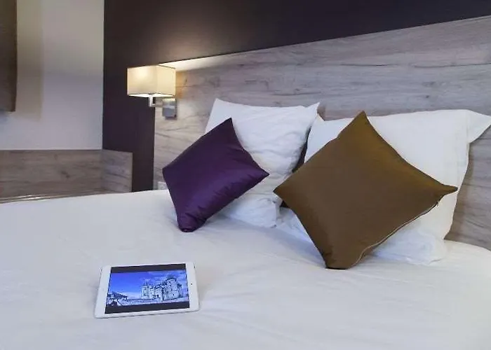 Brit Saumur Hotel Distré