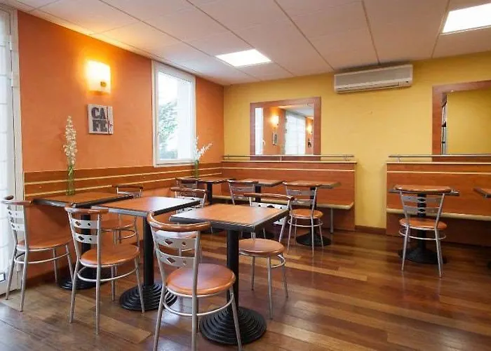 Brit Saumur Hotel 3*